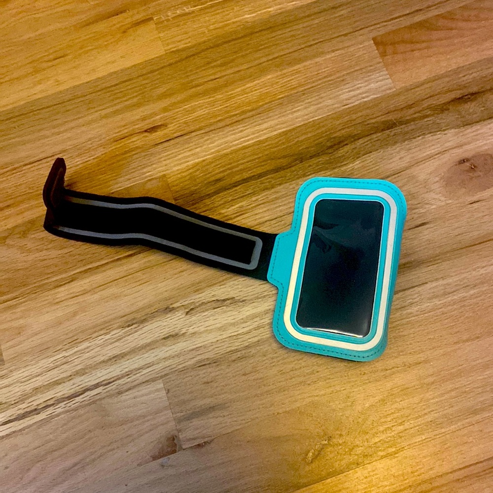 Lt blue phone adjustable phone arm band for runners